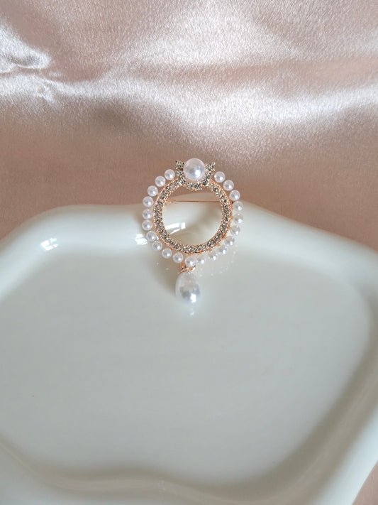 NYLA BROOCH