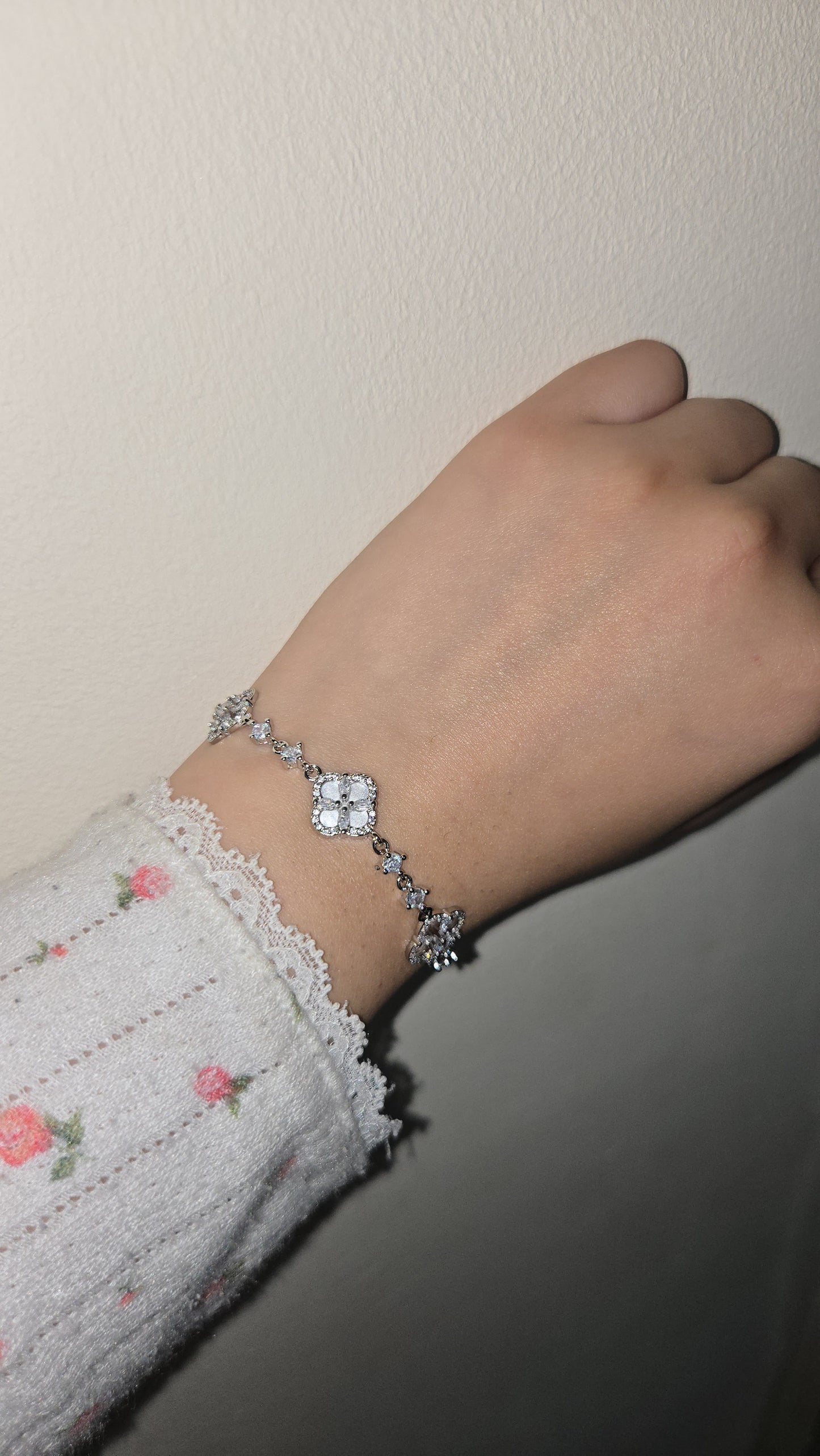 SNOWFLAKE FLOWER BRACELET